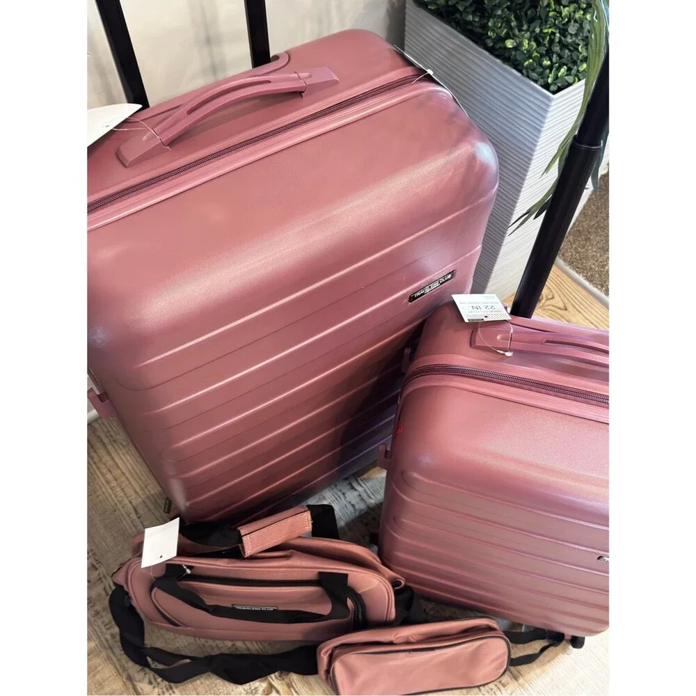 TRAVELERS CLUB AUSTIN 4 PIECE HARDSIDE LUGGAGE SET Luggage Set Wistful Mauve